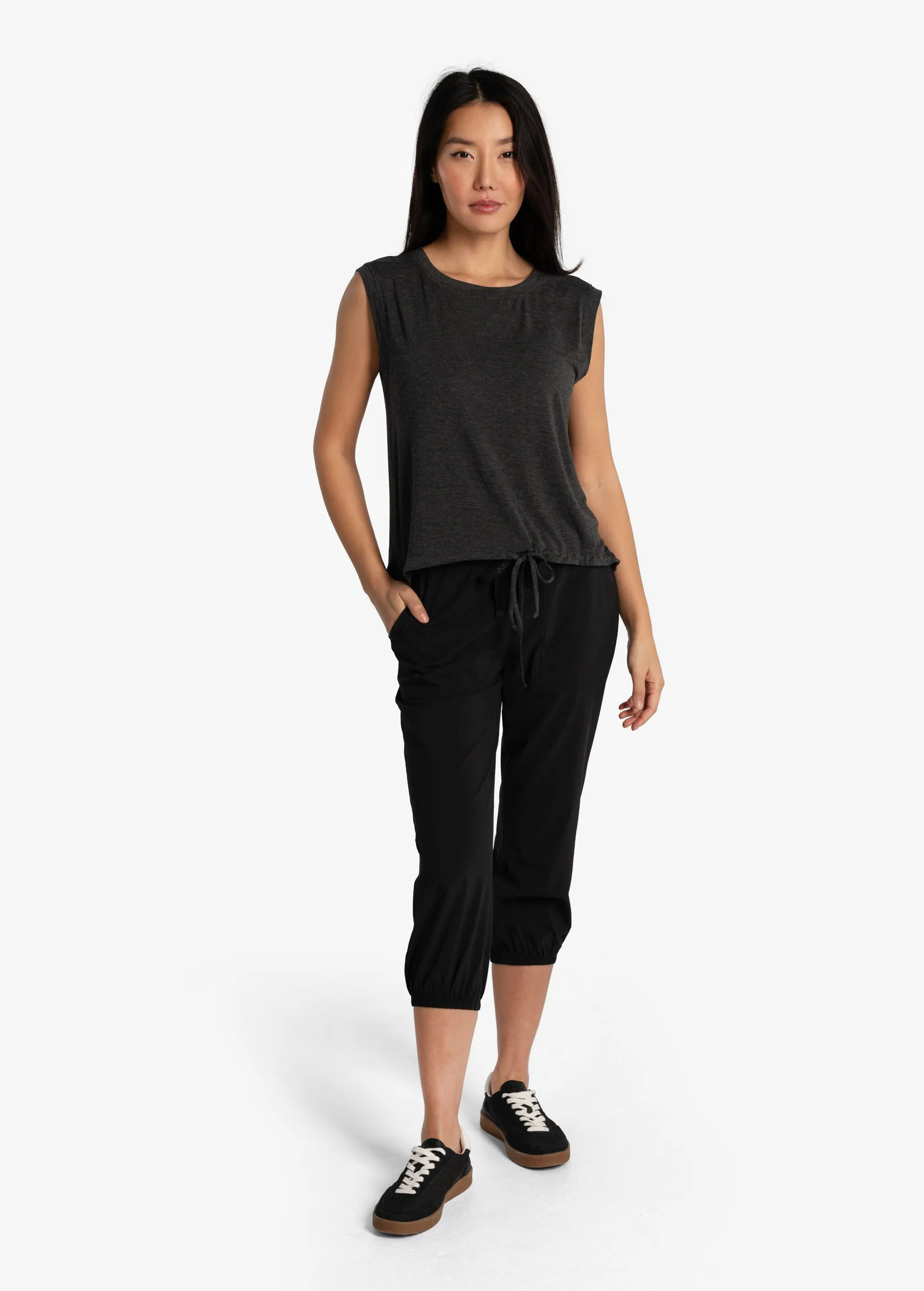 Olivie Cropped Pants