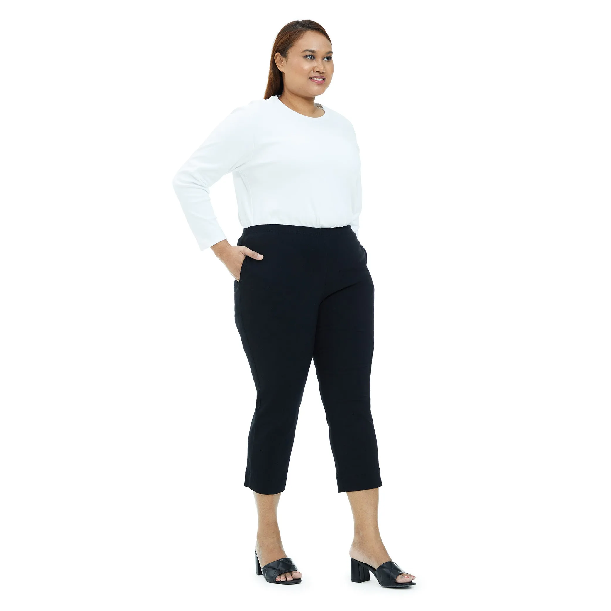 Signature Ultra-Stretch Cropped Pants